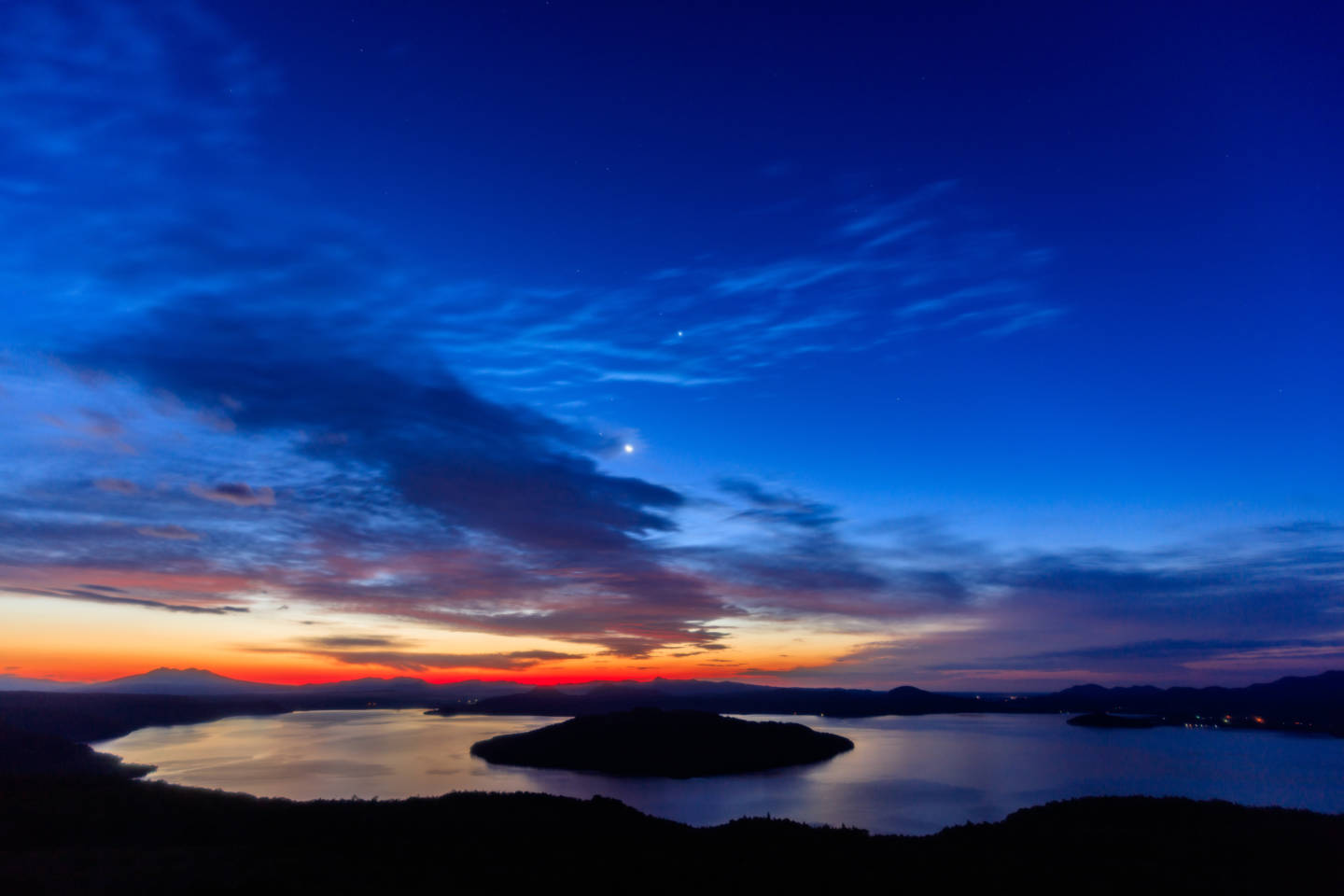 美幌峠　ー　屈斜路湖を一望するライダー憧れの絶景スポット